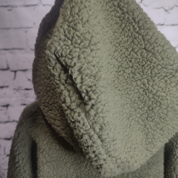 Victoria's Secret PINK Sherpa Hooded Pullover - Picture 6 of 14